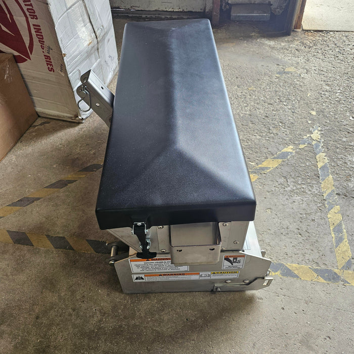 SnowEx Drop Pro 250 Stainless Steel Spreader 2.5 Cu Ft 87535 OUT OF BOX