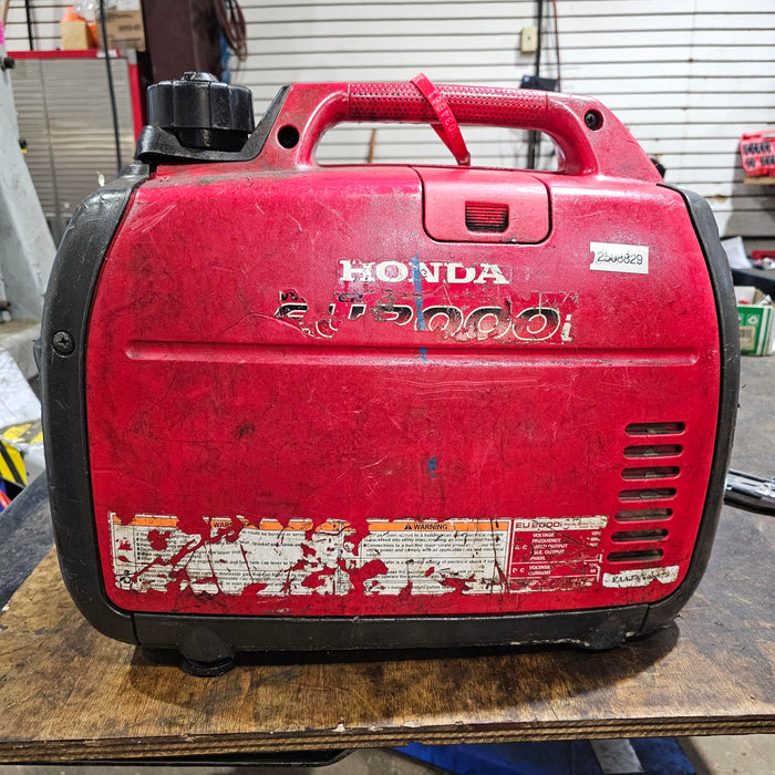 USED Honda EU2000i 2000-Watt Portable Inverter Generator Gas Powered 34561