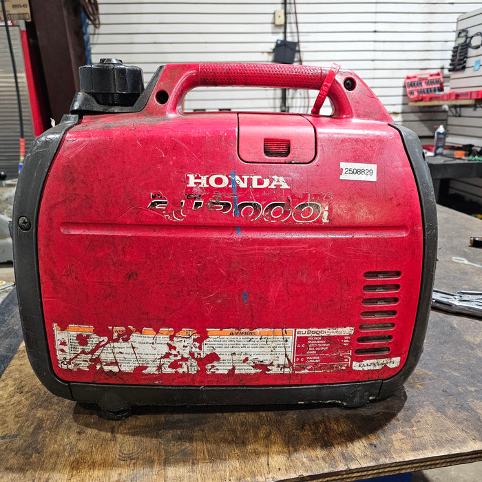 USED Honda EU2000i 2000-Watt Portable Inverter Generator Gas Powered 34561