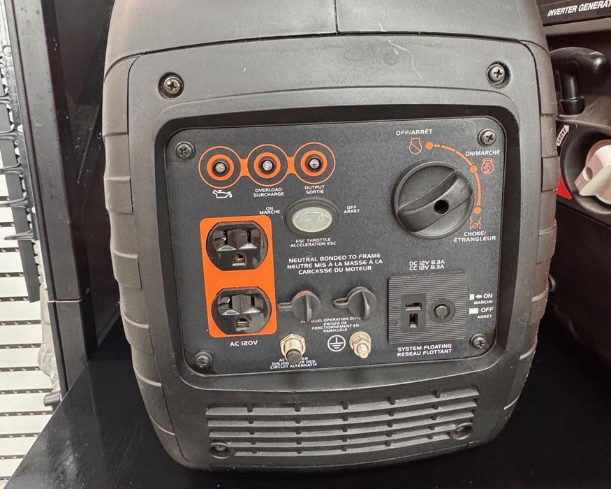 ECHO Bearcat IG2000 Watt Inverter Generator SCRATCH N DENT