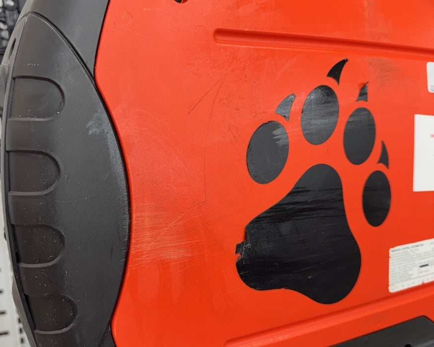 ECHO Bearcat IG2000 Watt Inverter Generator SCRATCH N DENT