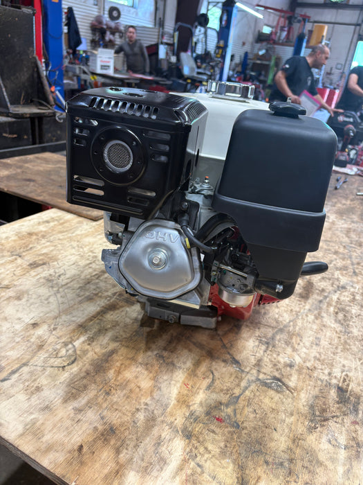 Honda GX390-QAE2 Engine 1" x 3-31/64" Shaft Horizontal Electric 11.7 HP (49 State, No California) SCRATCH N DENT